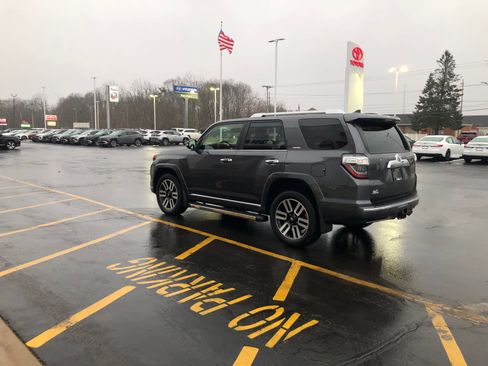 Used 2023 Toyota 4Runner Limited image 3
