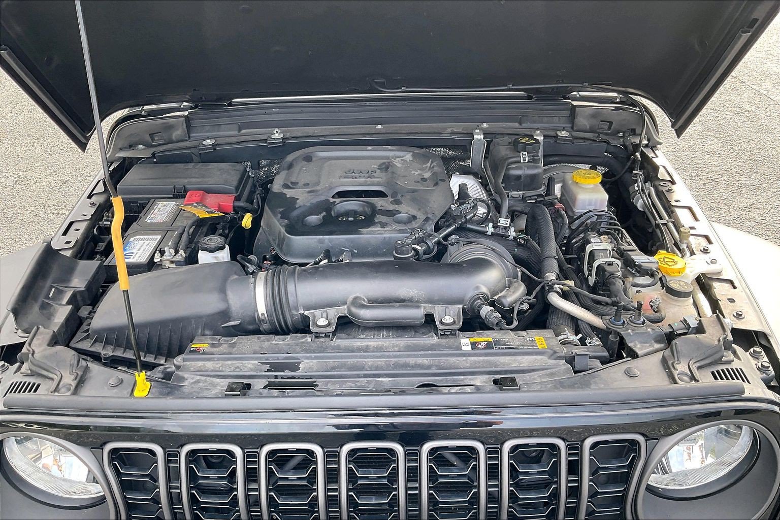 Used 2024 Jeep Wrangler Unlimited Sport AWD/4WD image 11