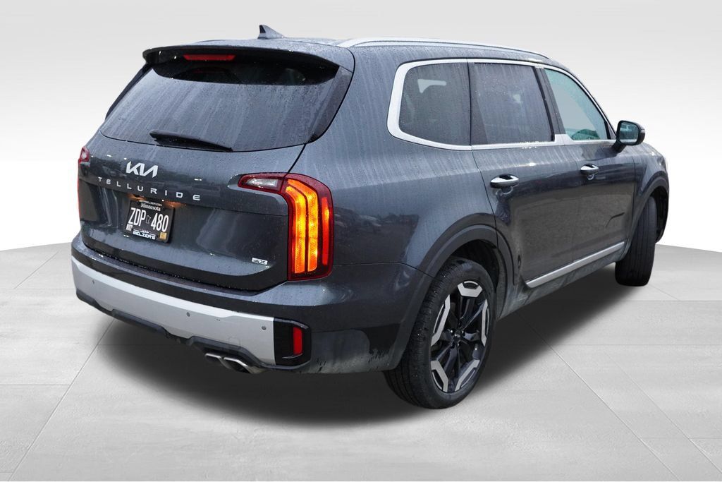 Certified 2024 Kia Telluride S AWD/4WD image 3