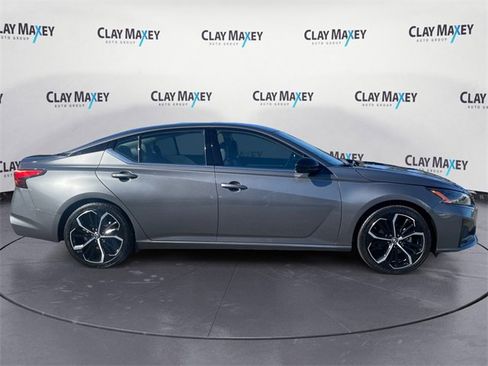 Used 2024 Nissan Altima 2.5 SR image 6