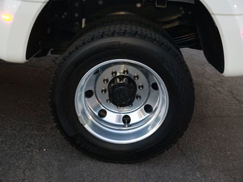 Used 2025 Ford F450 Platinum w/ FX4 Off-Road Package AWD/4WD image 11