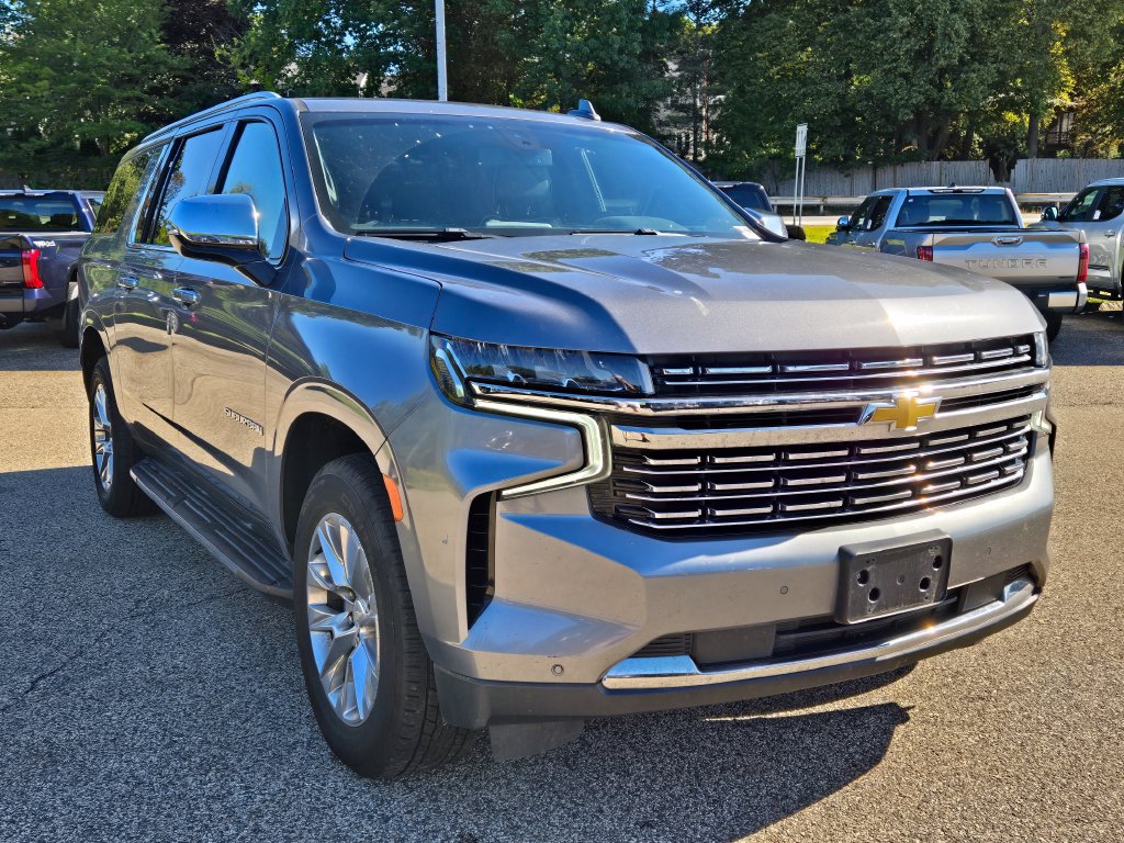 Used 2022 Chevrolet Suburban Premier AWD/4WD image 8