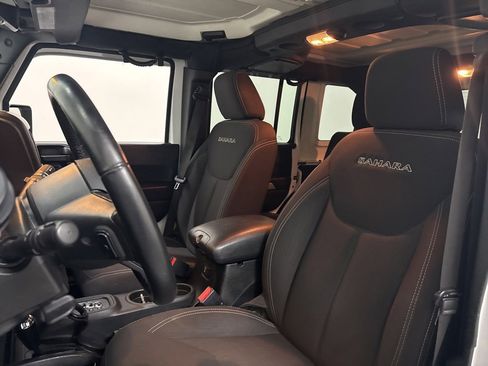 Used 2017 Jeep Wrangler Unlimited Sahara image 26