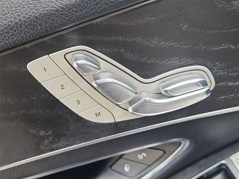 Used 2017 Mercedes-Benz C 300 Sedan image 22