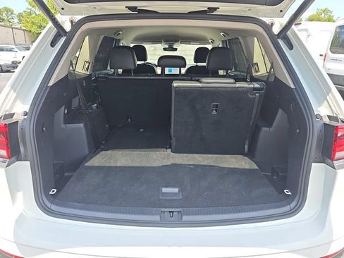 Used 2024 Volkswagen Atlas SE FWD image 14