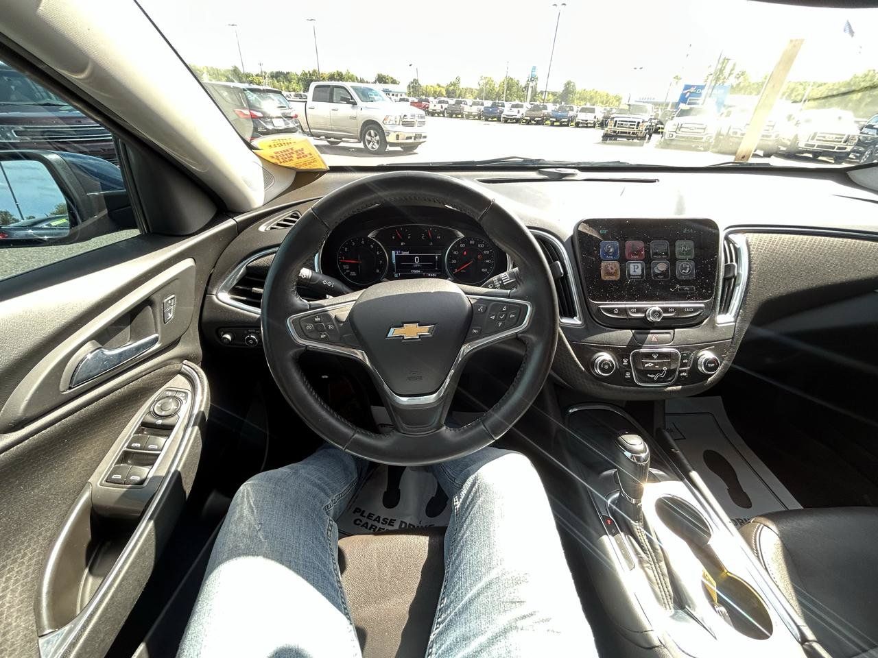 Used 2016 Chevrolet Malibu LT FWD image 28