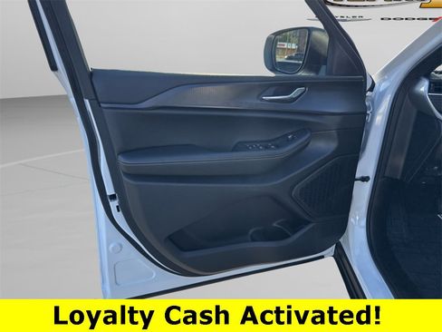 New 2025 Jeep Grand Cherokee Laredo w/ Luxury Tech Group I image 19