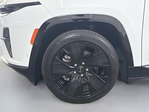 Used 2024 Jeep Wagoneer Launch Edition AWD/4WD image 34