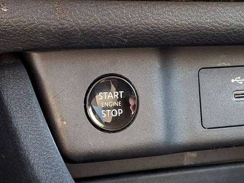 Used 2024 Nissan Rogue SV AWD/4WD image 23