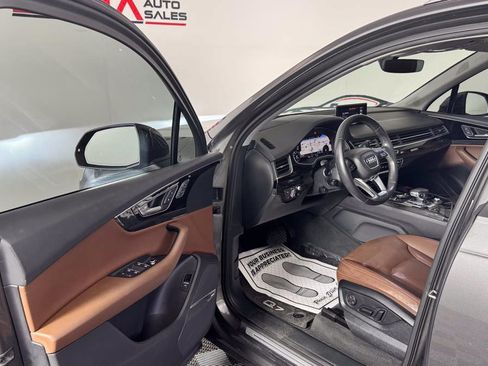 Used 2019 Audi Q7 3.0T Prestige w/ Prestige Package AWD/4WD image 11