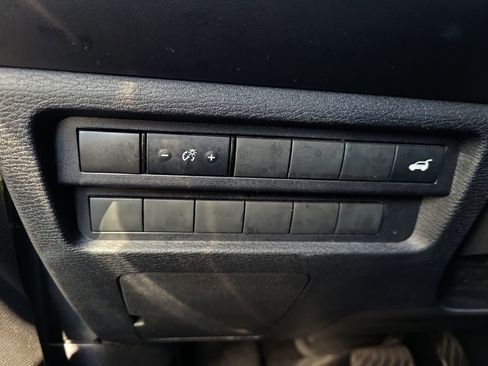 Used 2024 Mitsubishi Outlander SE Black Edition FWD image 29