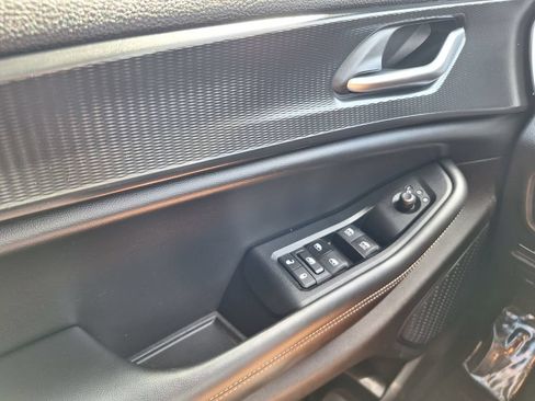 Used 2024 Jeep Grand Cherokee L Laredo AWD/4WD image 21