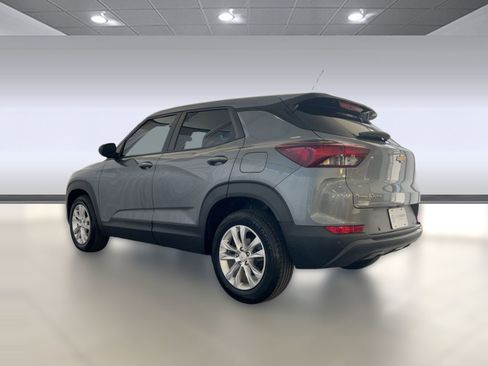 Used 2021 Chevrolet TrailBlazer LS image 3