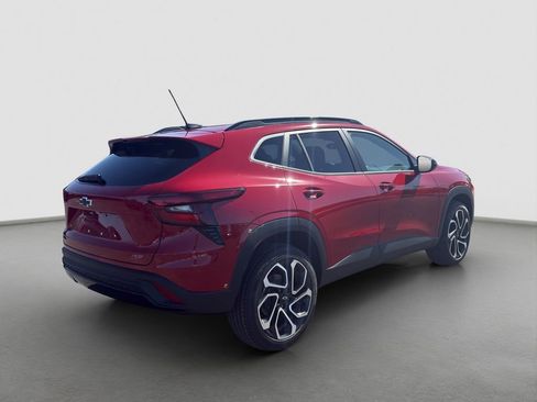 New 2026 Chevrolet Trax RS w/ Sunroof Package FWD image 6