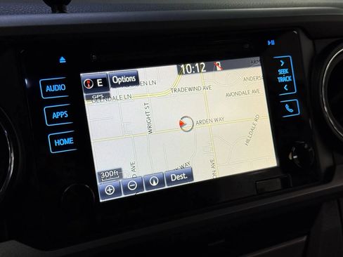 Used 2018 Toyota Tacoma TRD Sport image 25