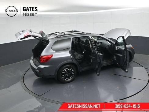 Used 2020 Nissan Pathfinder SL AWD/4WD image 56