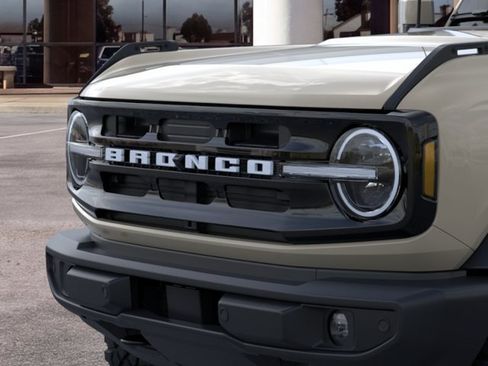 New 2026 Ford Bronco Outer Banks w/ Sasquatch Package AWD/4WD image 19