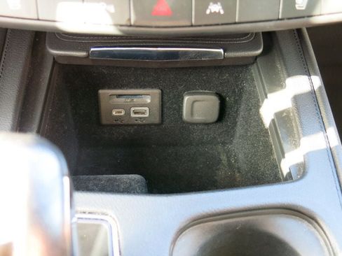 Used 2019 Cadillac XT4 Premium Luxury FWD image 29