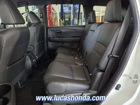 Used 2023 Honda Passport Elite image 8