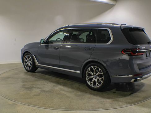 Used 2023 BMW X7 xDrive40i w/ Executive Package AWD/4WD image 3