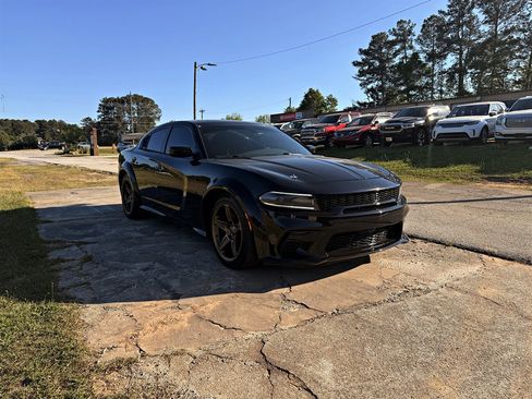 Used 2015 Dodge Charger R/T image 3