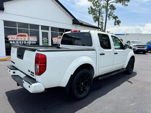 Used 2020 Nissan Frontier SV w/ Midnight Edition Floor Mats AWD/4WD image 4