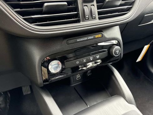 New 2026 Ford Escape SE image 29