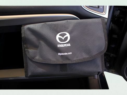 Used 2017 MAZDA MAZDA3 Touring image 28