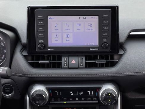 Used 2021 Toyota RAV4 XLE Premium image 45