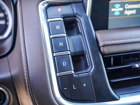 Used 2021 Chevrolet Tahoe High Country w/ Premium Package image 18