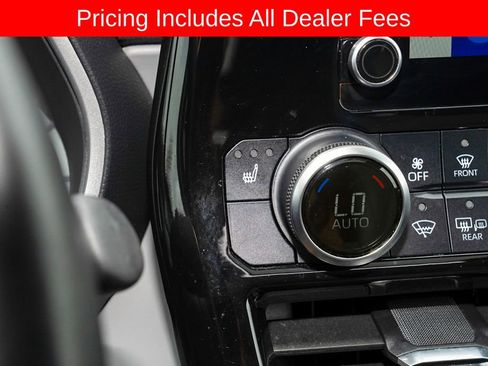 Certified 2024 Toyota Highlander XLE AWD/4WD image 17