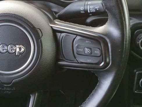 Used 2022 Jeep Gladiator Sport image 10