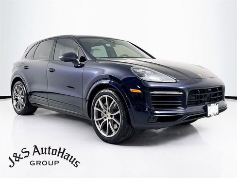 Used 2023 Porsche Cayenne Platinum Edition w/ Premium Package Plus image 1