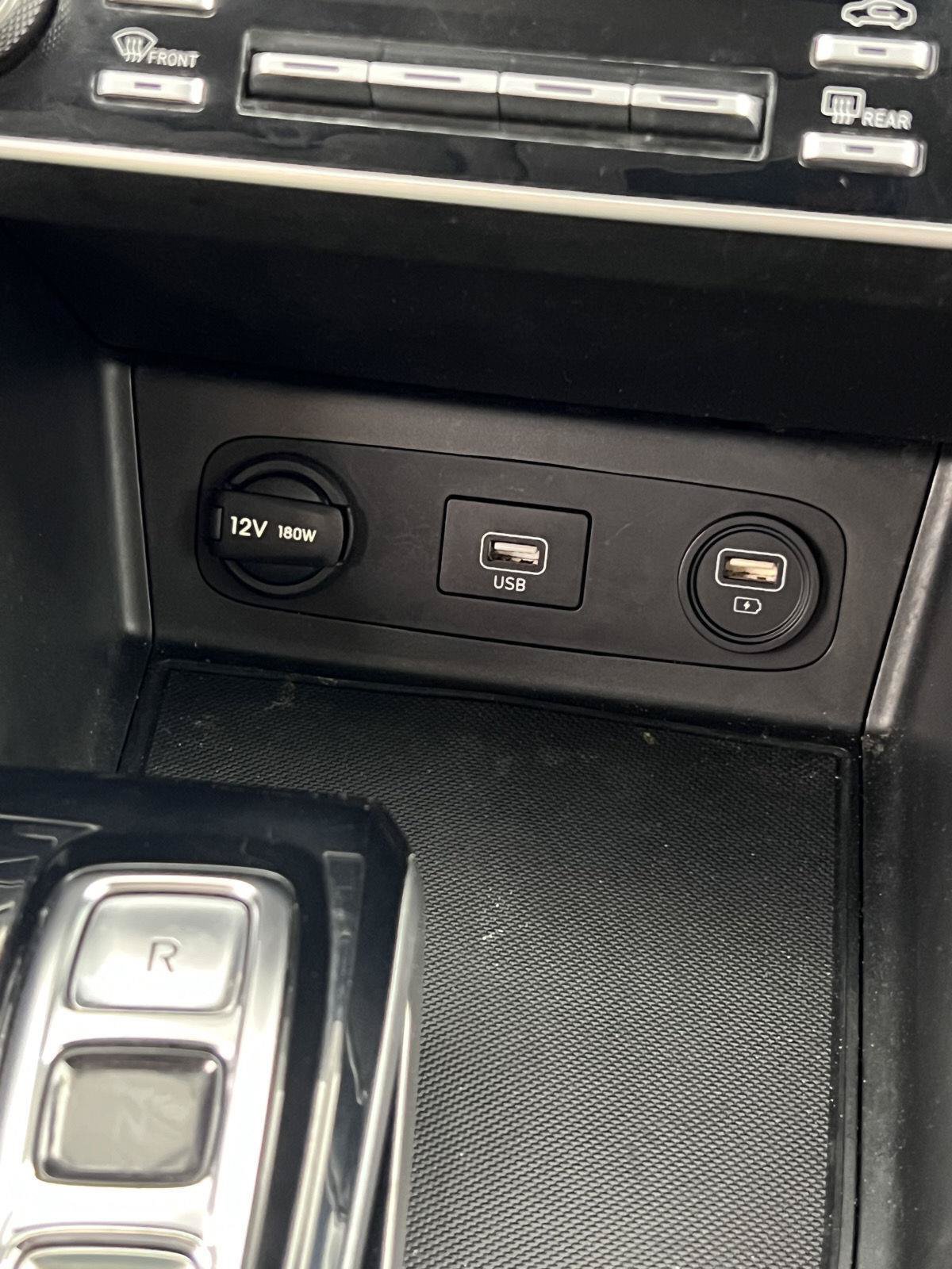 Used 2023 Hyundai Sonata SEL w/ Winter Weather Package FWD image 9