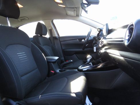 Used 2019 Kia Forte S image 13