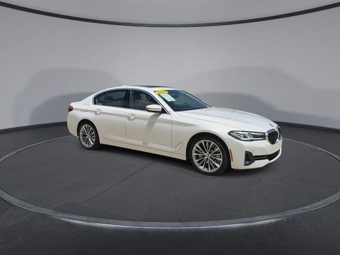 Used 2023 BMW 530i w/ Premium Package RWD image 3