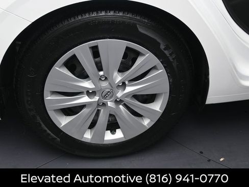 Certified 2025 Nissan Sentra S FWD image 5