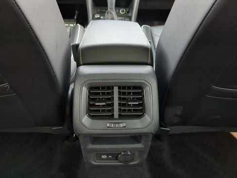 Used 2022 Volkswagen Tiguan SEL R-Line AWD/4WD image 29
