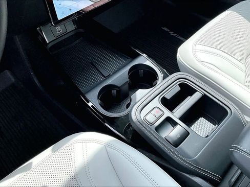 Certified 2025 Ford Mustang Mach-E Premium RWD image 16