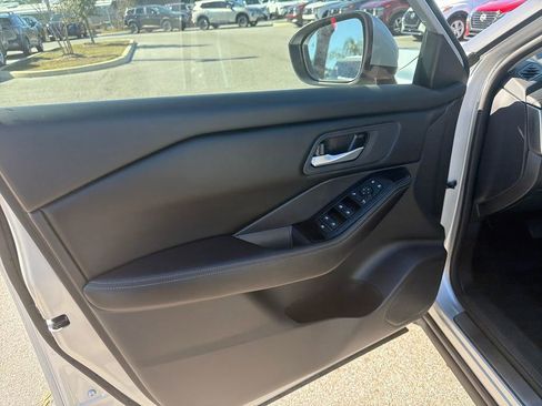 Certified 2024 Nissan Rogue SV image 15