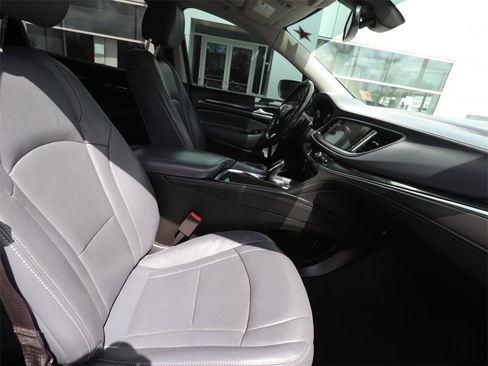 Used 2019 Buick Enclave Premium image 22
