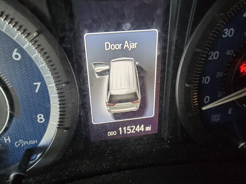 Used 2019 Toyota Sienna XLE w/ XLE Navigation Package FWD image 20