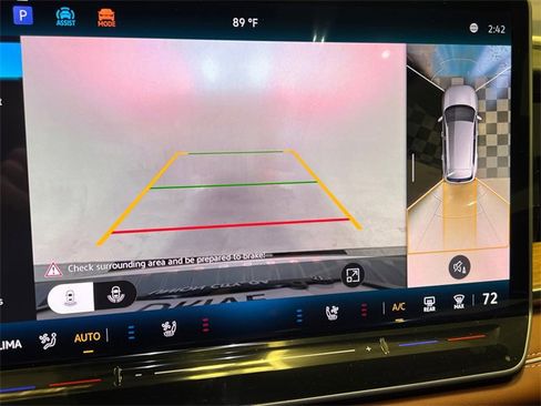 Used 2025 Volkswagen Tiguan SEL R-Line image 18