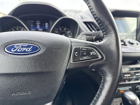 Used 2017 Ford Escape Titanium image 21