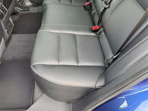 Used 2023 Nissan Rogue SL w/ SL Premium Package image 9