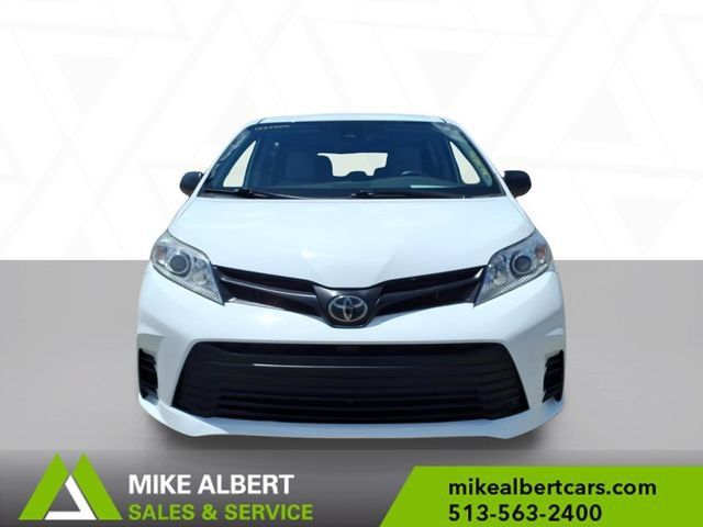 Used 2020 Toyota Sienna L FWD image 2