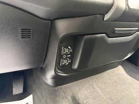 Used 2020 RAM 1500 Big Horn AWD/4WD image 24