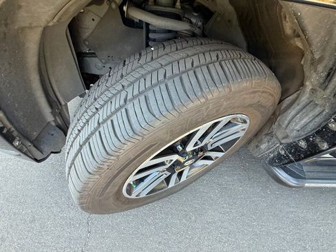 Used 2018 Toyota 4Runner Limited image 9