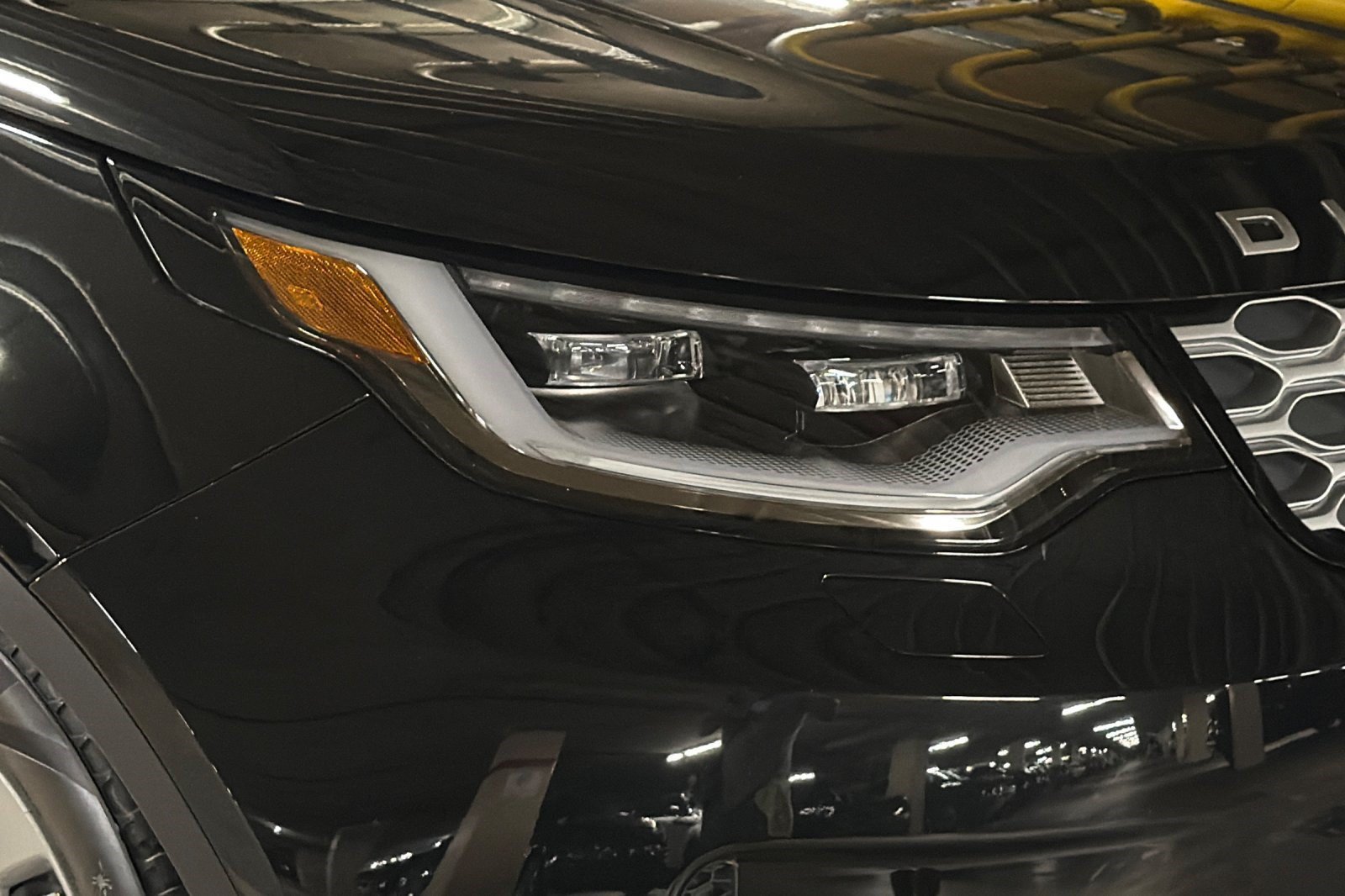 New 2026 Land Rover Discovery S AWD/4WD image 12