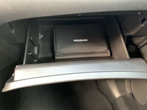 Used 2015 Nissan Rogue S AWD/4WD image 21